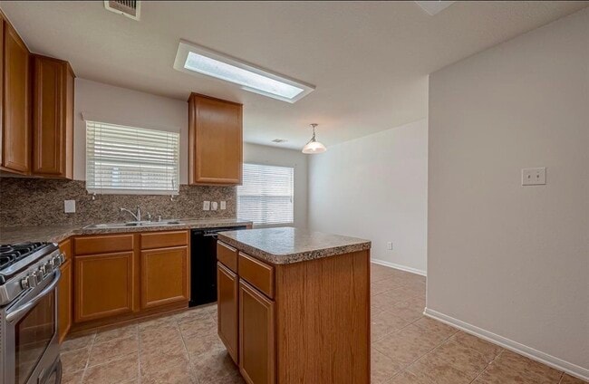 Building Photo - 5242 Espuela Ln
