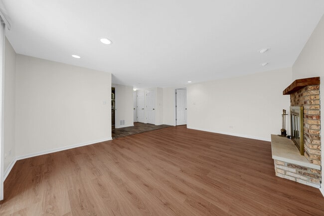 Building Photo - 5080 Prairie Oak Rd