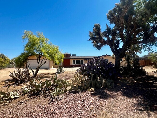 Building Photo - 56769 Joshua Dr