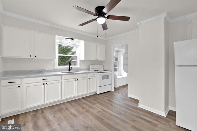 Building Photo - 46423 Franklin Rd