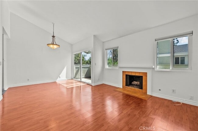 Building Photo - 22117 Burbank Blvd