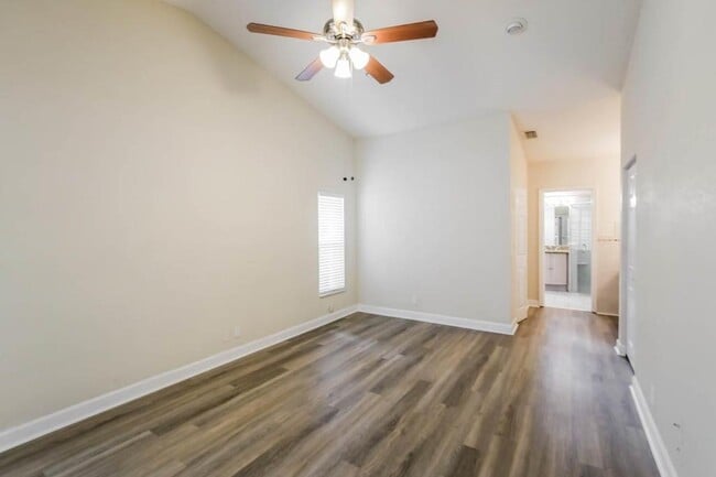 Building Photo - 5148 NW 47th Ave