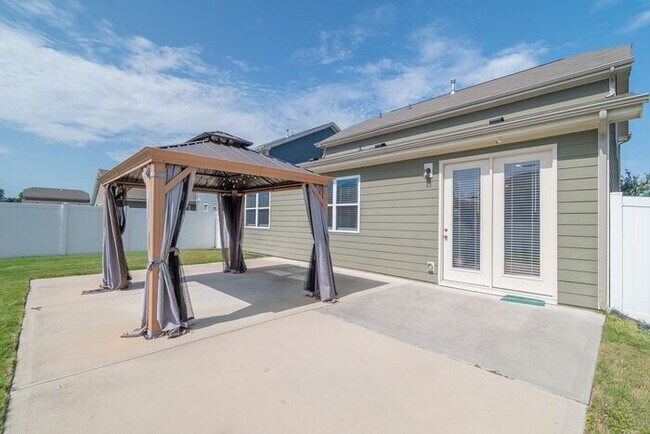 Building Photo - Luxury Living Begins at Home: Where Every Day Feels Like a Retreat; 5BR/3BA, Office