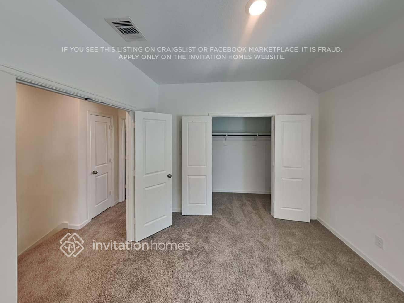 Building Photo - 4026 Champlain Wy