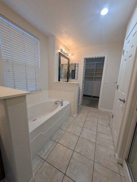 Building Photo - 3121 St Florian Way