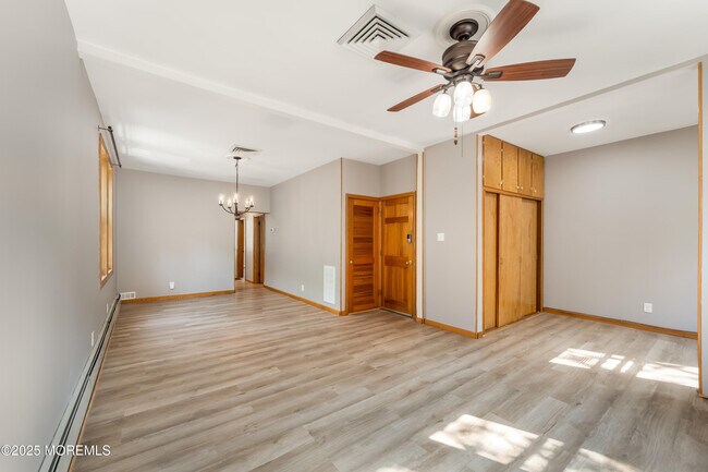 Building Photo - 656 Boulevard