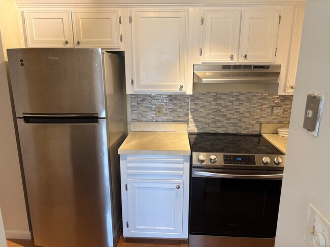 Building Photo - 27 Crows Nest Ln