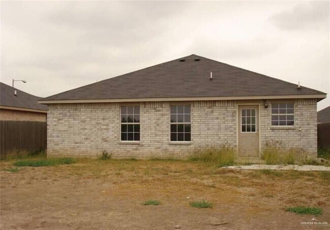 Building Photo - 719 W Sherryl Ave