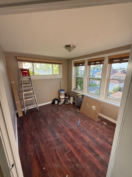 Building Photo - 1744 E 84th Pl