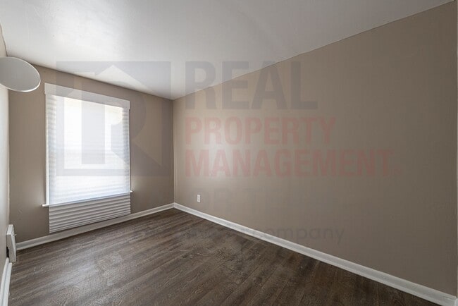 Building Photo - 3643 W 39th St