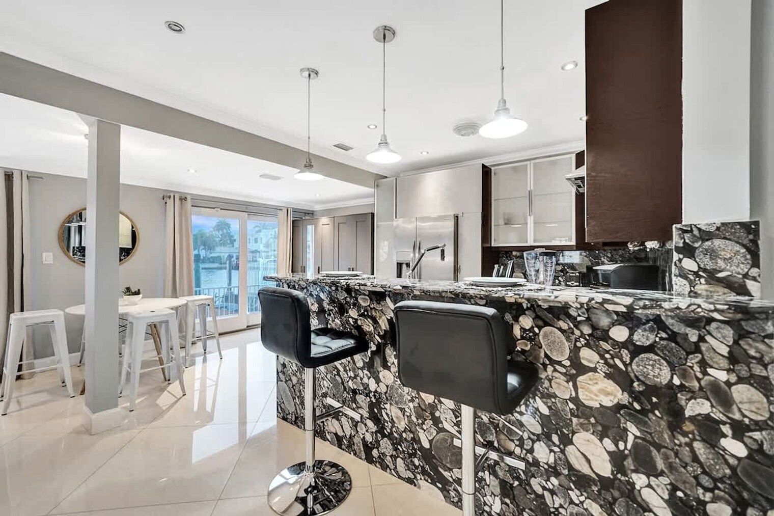 Building Photo - 37 Hendricks Isle