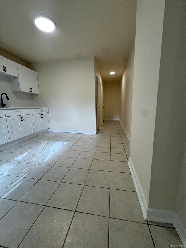 Primary Photo - 155 Main St