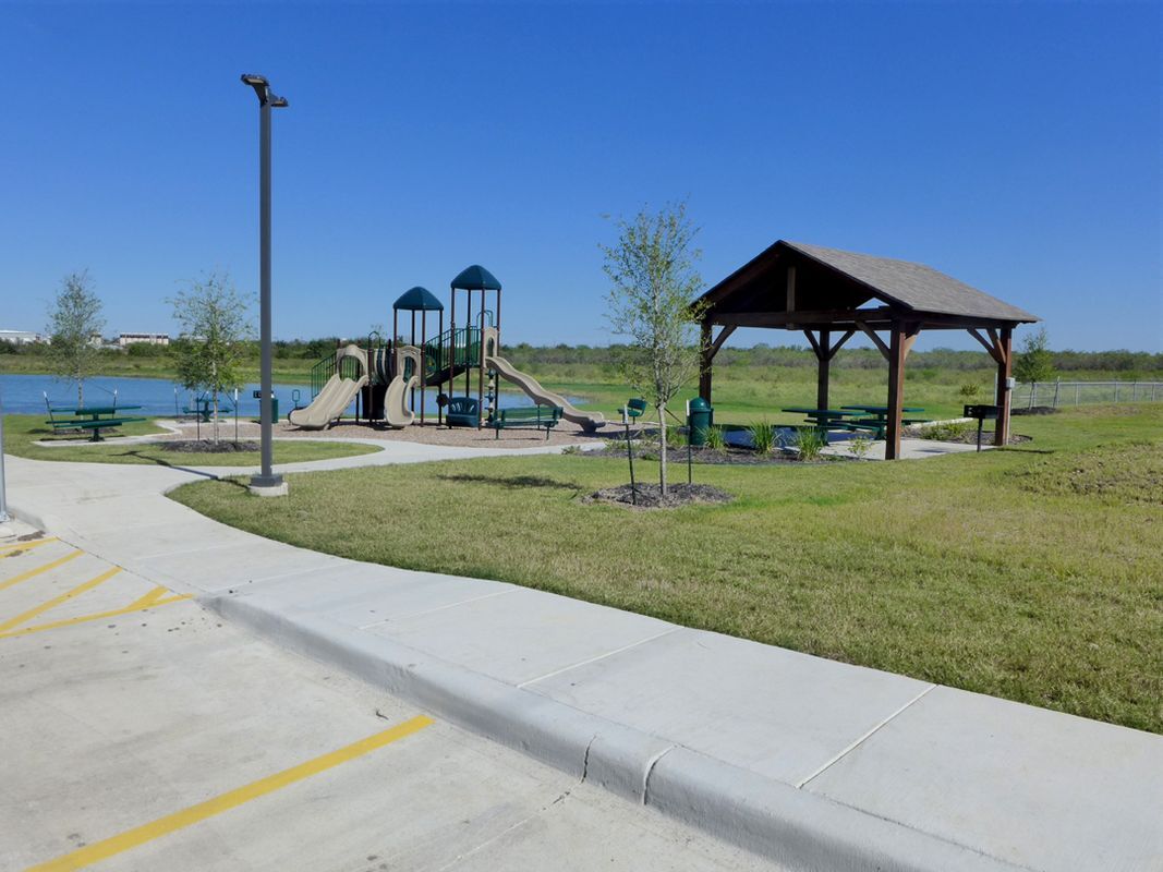 Building Photo - 10807 Fox Trot Way