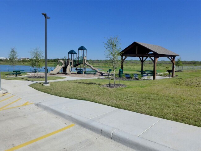Building Photo - 10807 Fox Trot Way