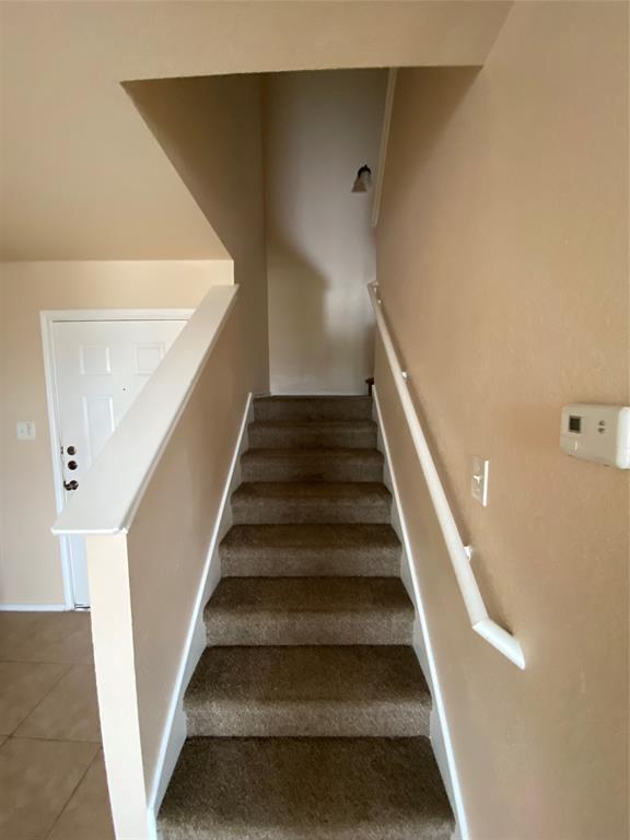 Building Photo - 12840 St Mary Dr