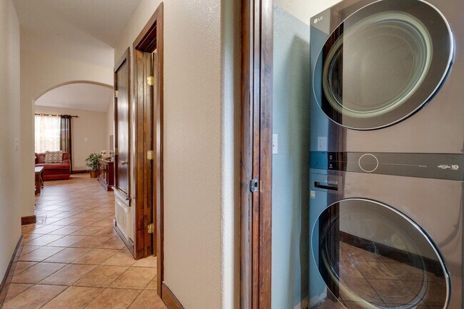 Building Photo - 2609 Wheless Ln