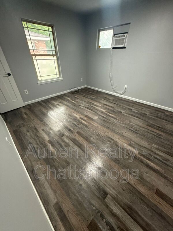 Building Photo - 1802 Wilcox Blvd