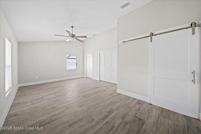 Building Photo - 2060 Newfound Harbor Dr