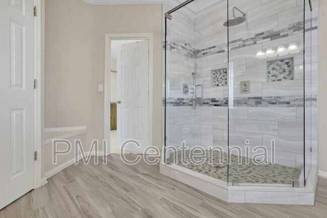 Building Photo - 120 Creekside Park Dr