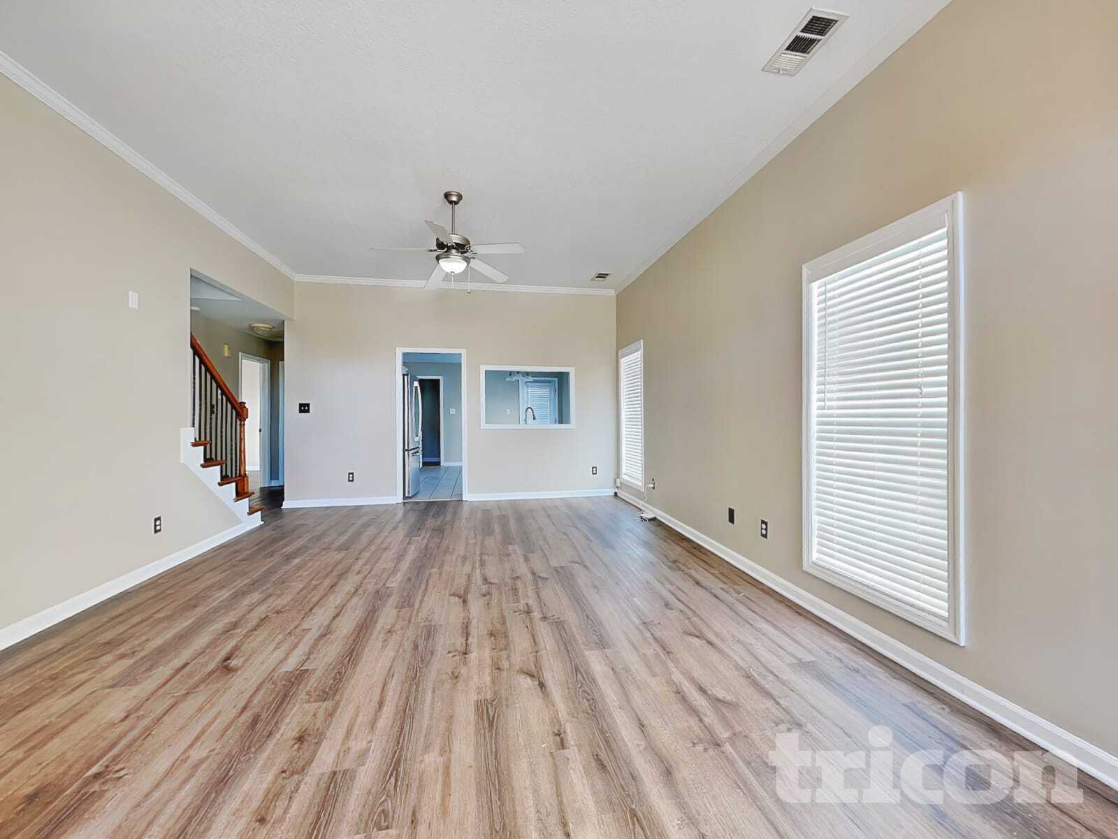 Building Photo - 2002 Dundee Way