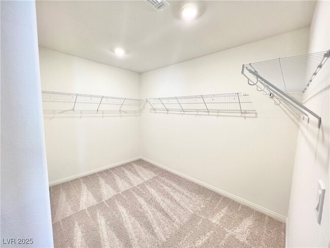 Building Photo - 6972 W Ford Ave