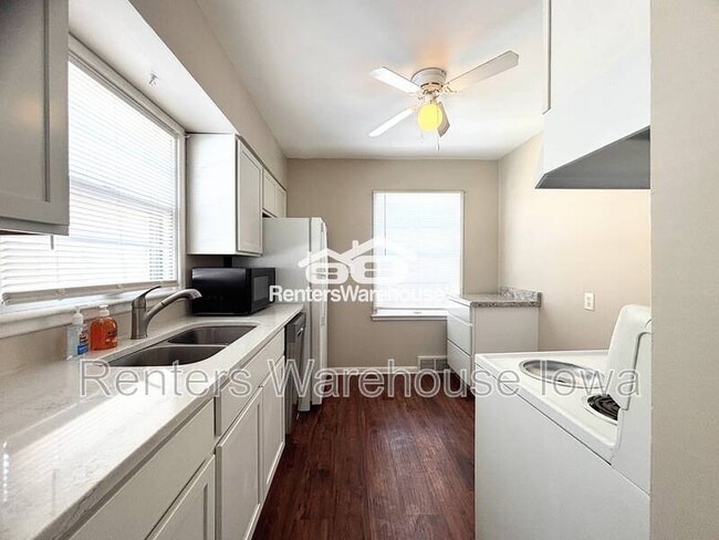 Building Photo - 1145 65th St