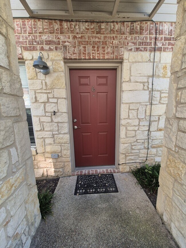 Primary Photo - Castleberry