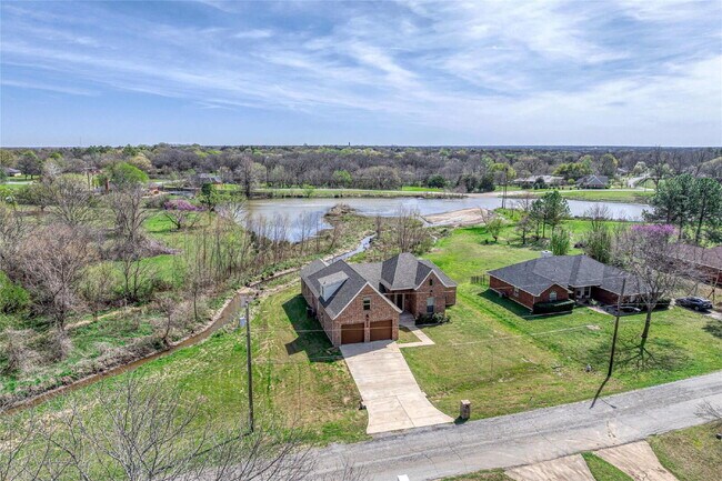 Building Photo - Private Water Views on Nearly 0.70 Acre Lot