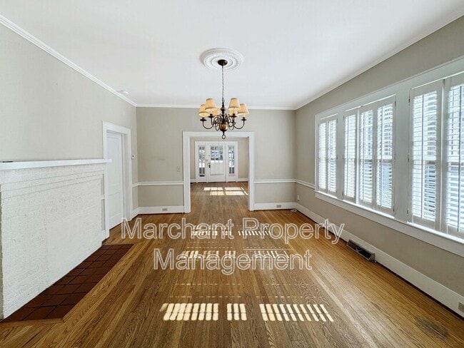 Building Photo - 6 Tomassee Ave