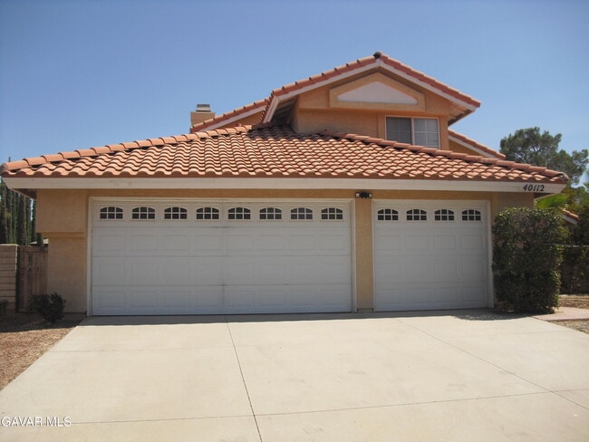 Primary Photo - 40112 Castana Ln