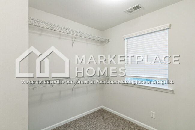 Building Photo - 24 Pomona Cir