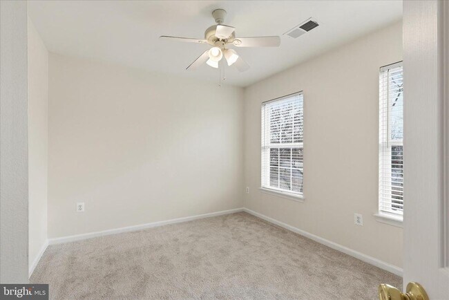 Building Photo - 43438 Oxen Ln