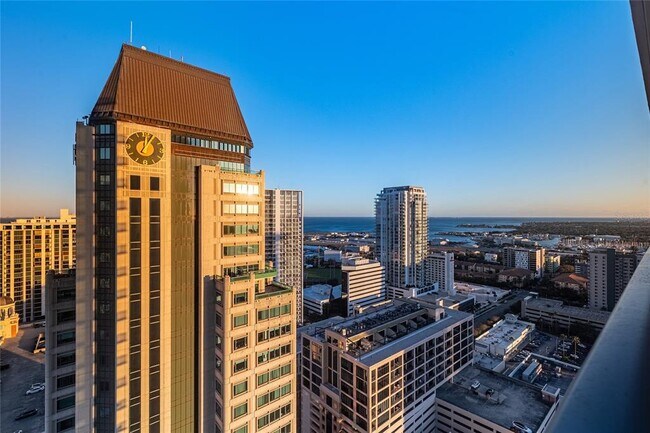 Building Photo - 275 1st Ave S