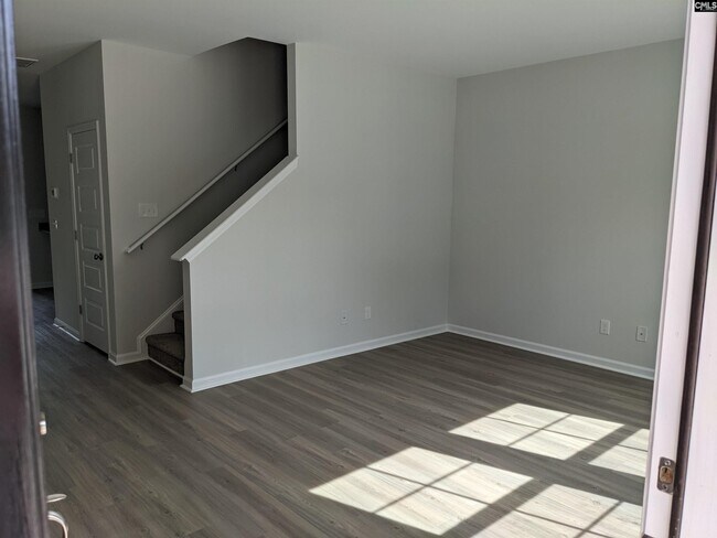 Building Photo - 413 Sharptail Dr