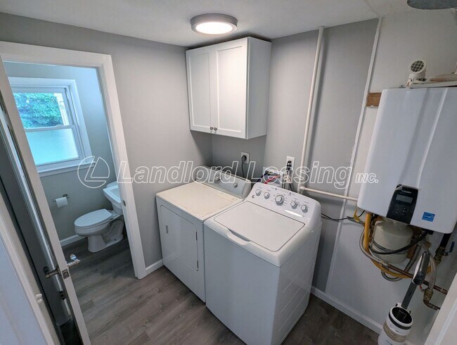 Building Photo - Updated Ranch Home in Sheffield Lake