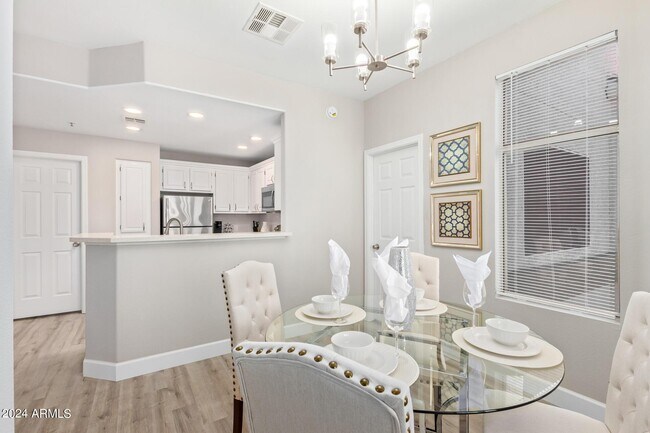 Building Photo - 11375 E Sahuaro Dr