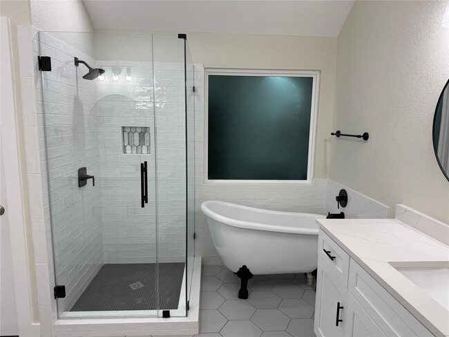 Building Photo - 19509 Brue St