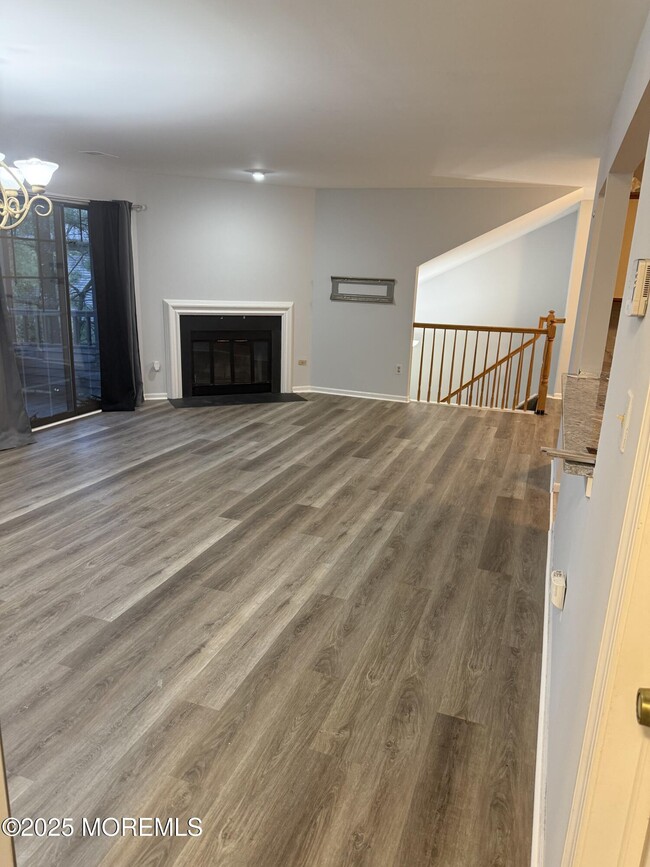 Building Photo - 604 Woodhaven Dr