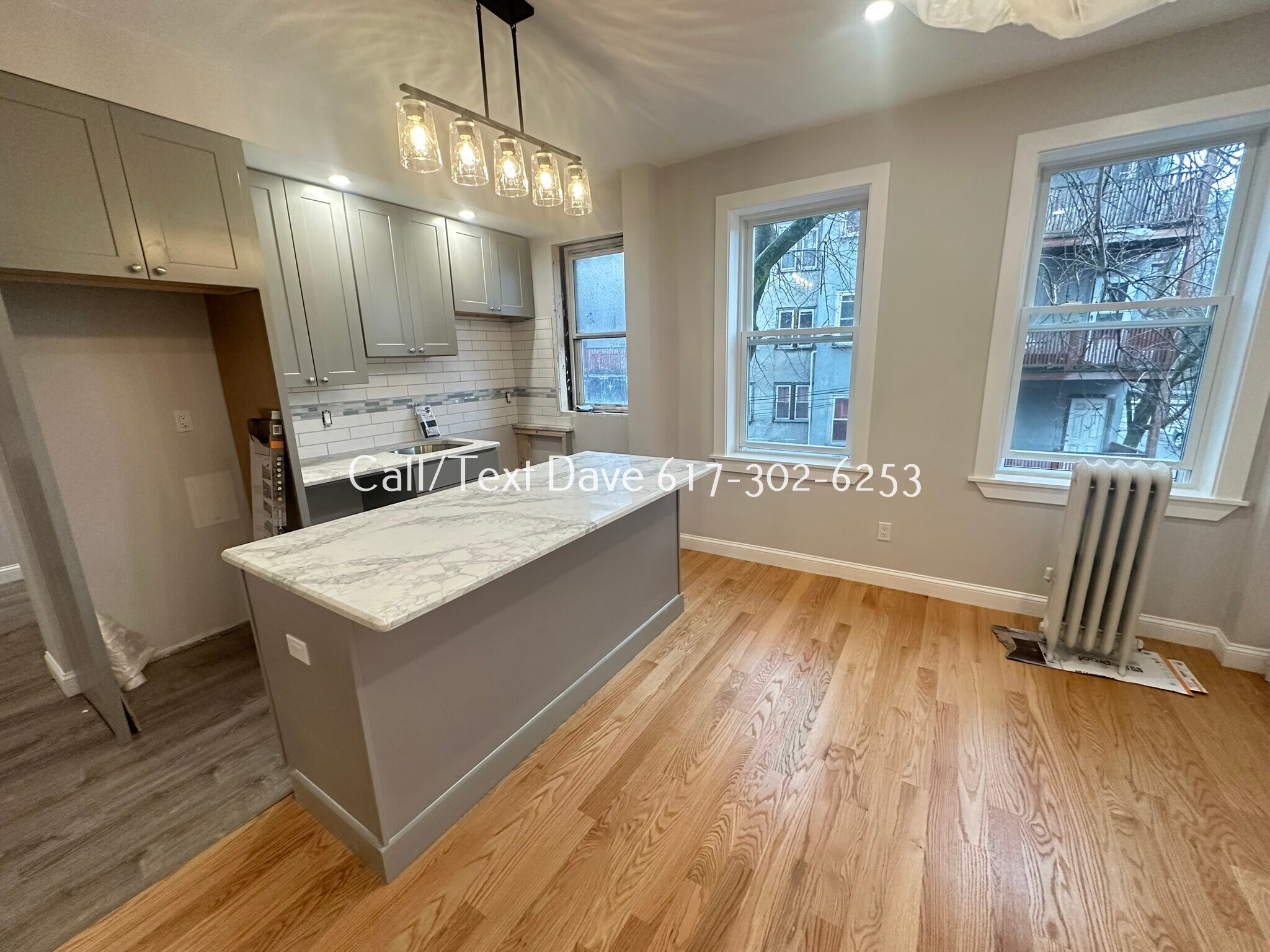 Building Photo - 4 Carol Ave