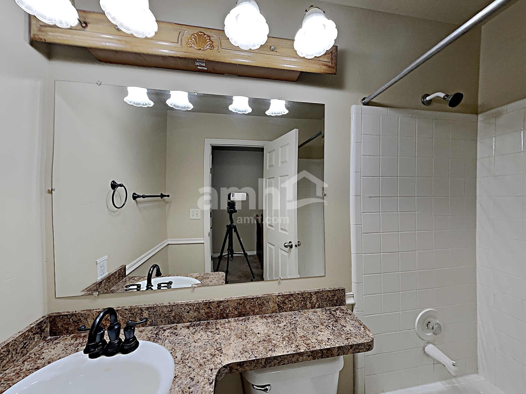 Building Photo - 1428 S 2850 E