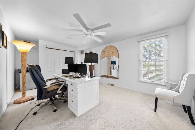 Building Photo - 302 Kingsberry Cir