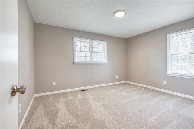 Building Photo - 2174 GA-323