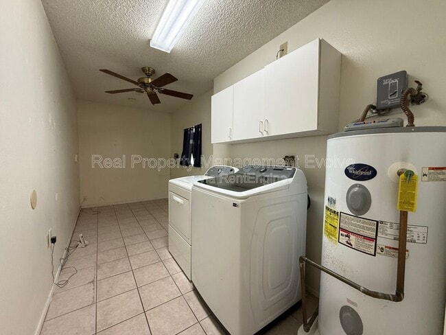 Building Photo - 17026 N 96th Ave