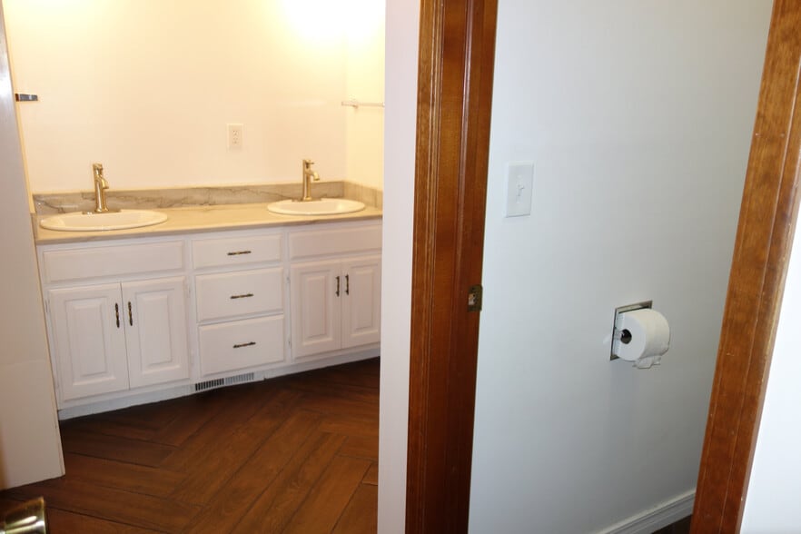 Master bath, Mirrors coming! - 7116 S Indianapolis Ave