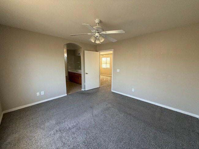 Building Photo - Beautiful Home for Rent in Avondale!