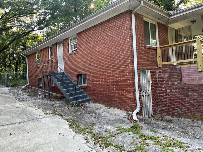 Building Photo - 284 Spellman St NW