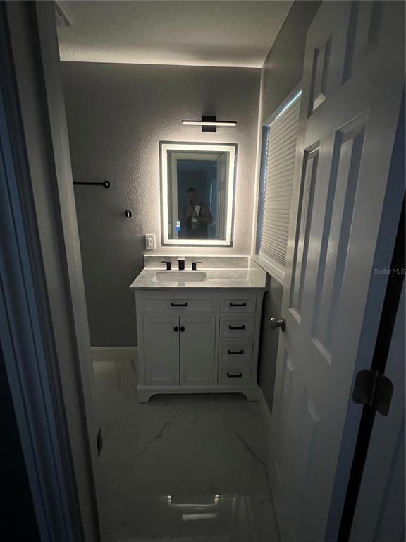 Building Photo - 4333 Blonigen Ave