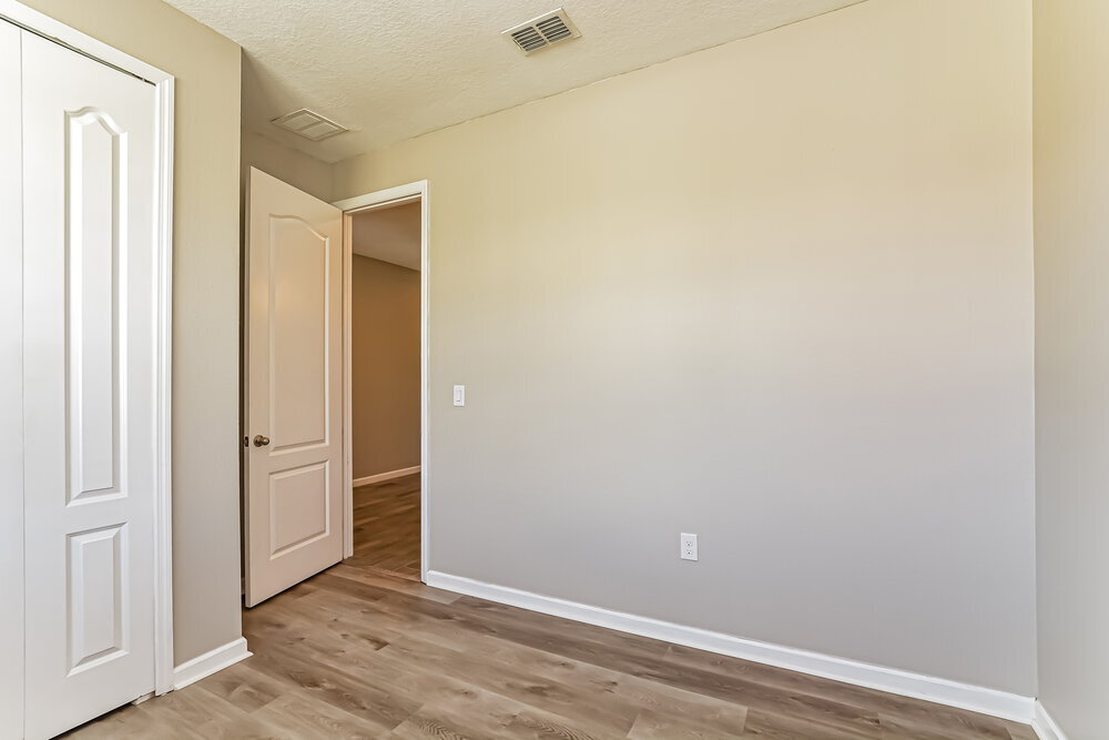 Building Photo - 281 Alford Dr