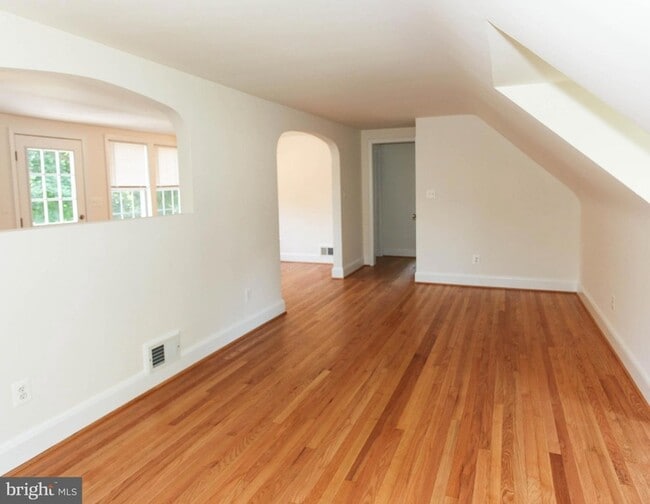 Building Photo - 3263 St Johns Ln