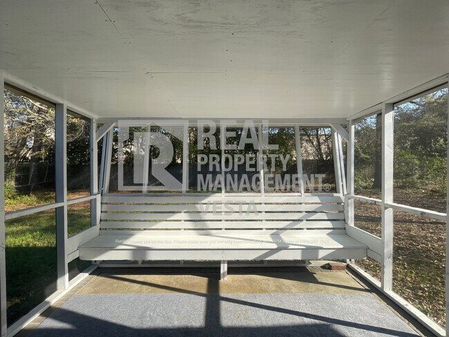 Building Photo - 1575 Winston Dr